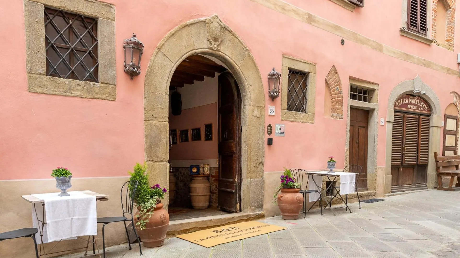 Apartment Ferienwohnung La Finestra Sul Borgo Dimora Storica Laterina Italien